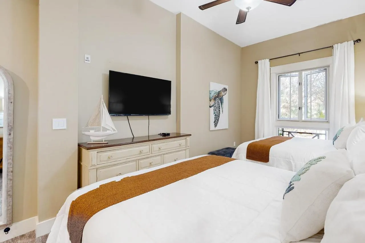 Baytowne Wharf Pilot House 115 Villa Destin